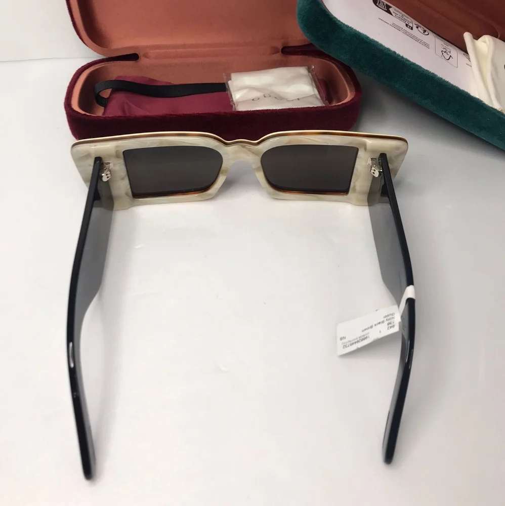 New - 💯 Original GUCCI Rectangular Flap GG0543S Sunglasses seen on Rihanna